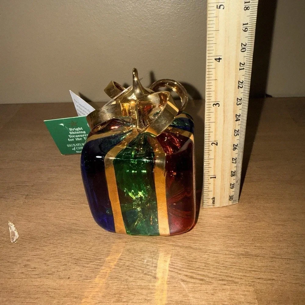 Lord & Taylor Glass Christmas Ornament Gift Box Gold Bow Made in Italy NWT